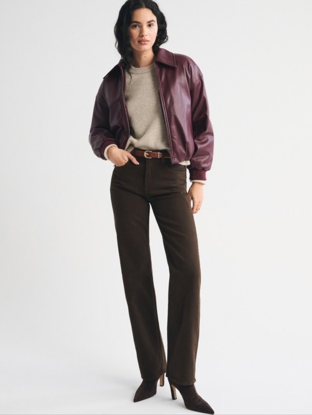 Abercrombie High Rise 90s Relaxed Jean 23 X-Short / 000 XS Brown